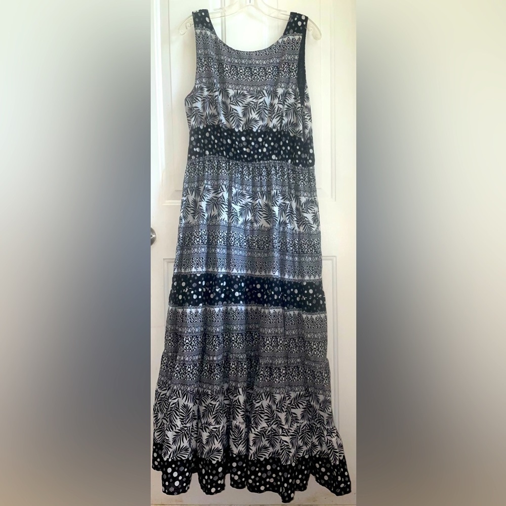 Kaktus Black & White Lined Sleeveless Maxi Dress w Tiered Skirt 100% Cotton Sz L